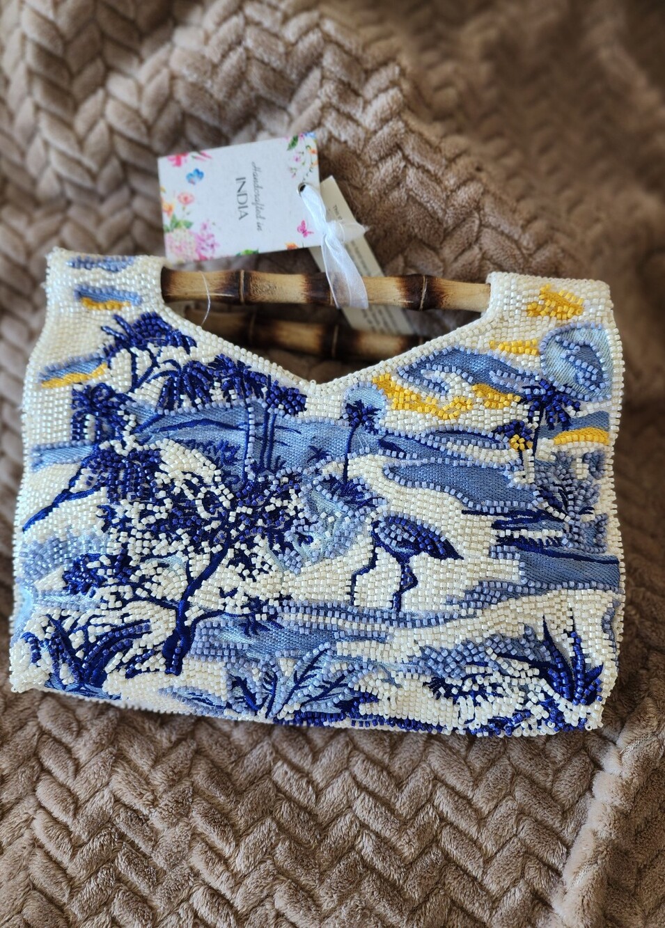 NWT Viral Rare Beaded Blue & White Tropical Embroidered Bamboo Handbag.